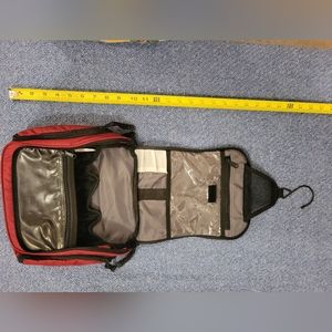 Hanging Eddie Bauer Camping Utitily Make Up Supplies First Aid Cosmetic